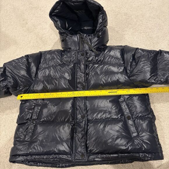 NWT Quince Women Responsible Down Cropped Puffer Jacket Shiny Black 700+Fill MED - Picture 7 of 10